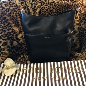 🔥BLACK FRIDAY SALE💥 💥New Vintage Henri Bendel Soho Bucket Hobo